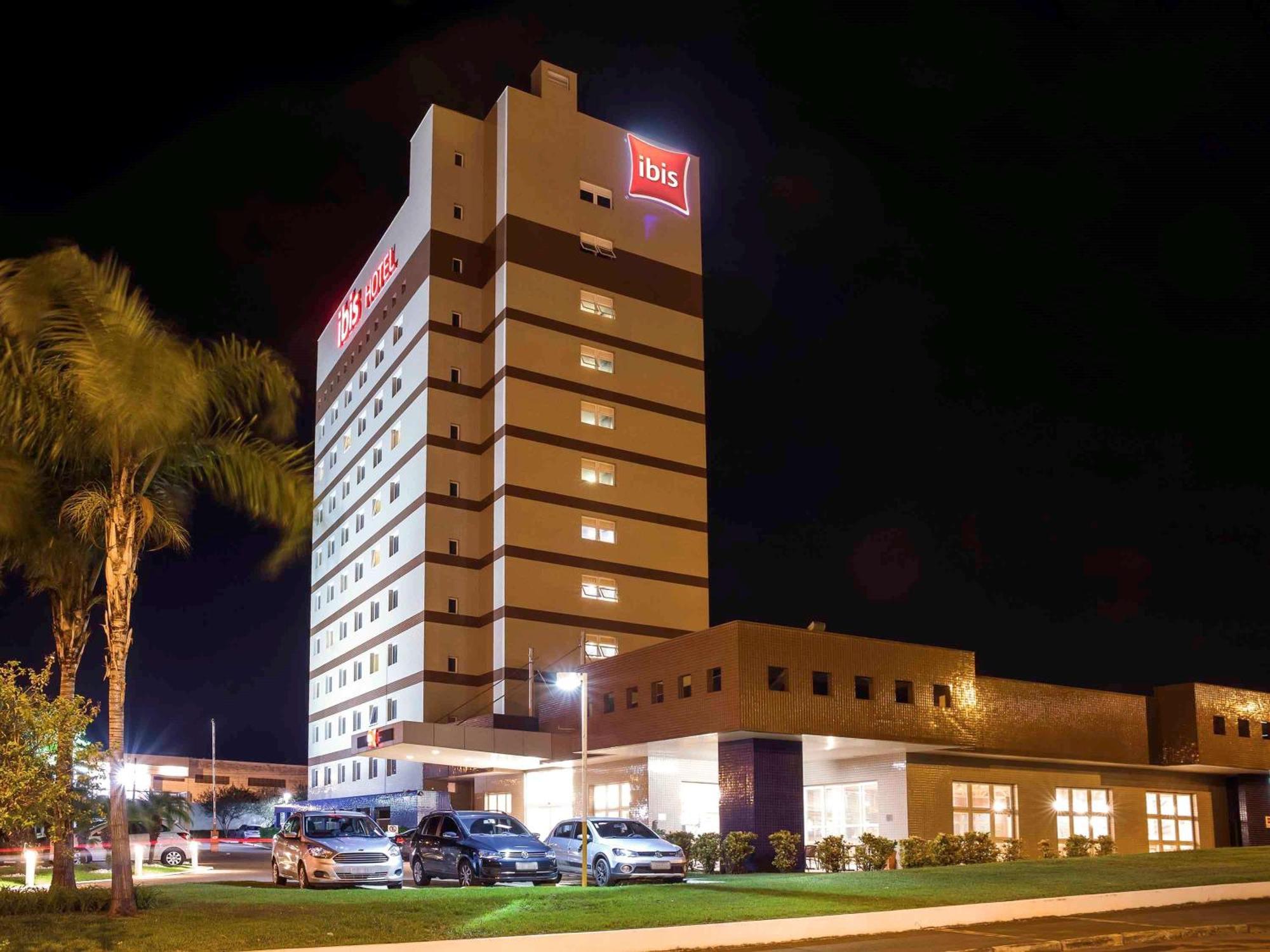 Готель Ibis Aracatuba Екстер'єр фото